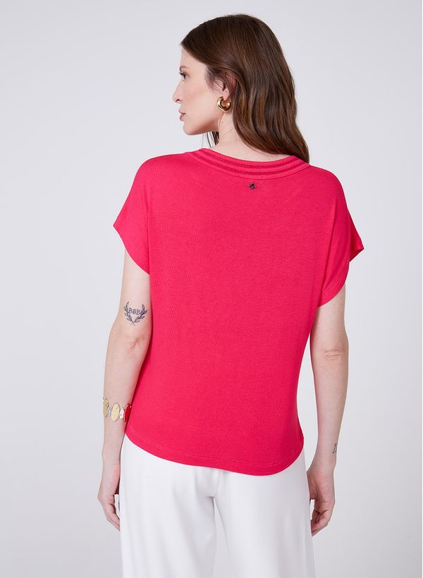 08731025_19_3-BLUSA-DETALHE-PICUETA-DECOTE