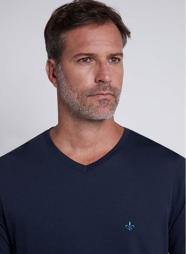 03010938_48_4-T-SHIRT-MC-DEC-V-PIMA-ESSENTIALS