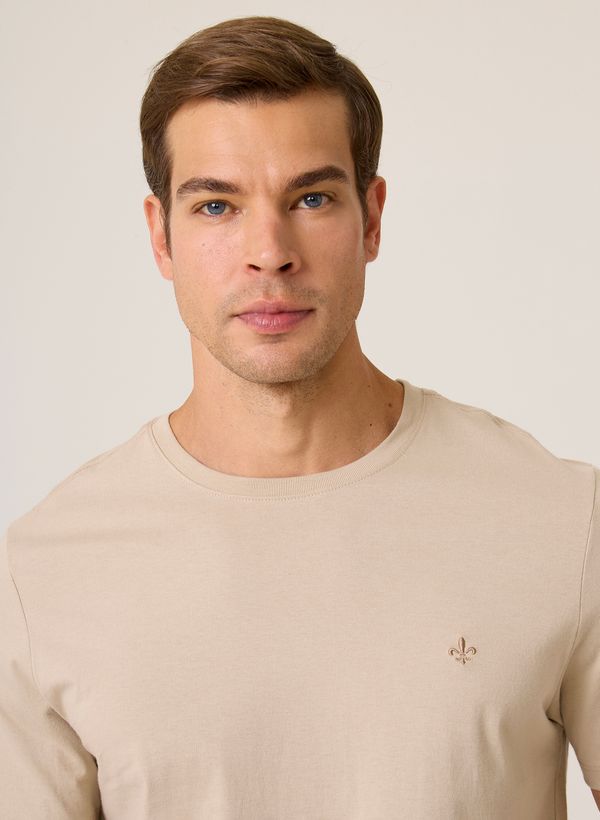 41540866_01_5-TSHIRT-MC-ESSENTIALS-COLOR