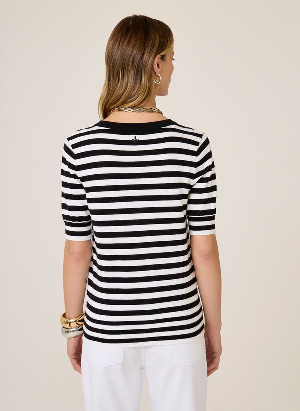 11045049_09_4-BLUSA-LISTRADA-MARA