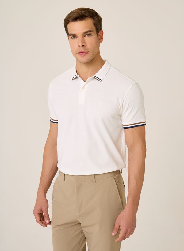 77040026_11_1-POLO-MC-PIQUET-GOLA-JACQUARD
