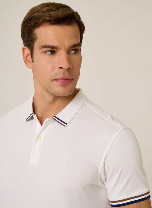 77040026_11_5-POLO-MC-PIQUET-GOLA-JACQUARD