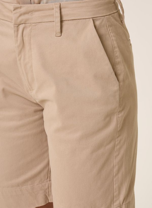 17020410_01_4-BERMUDA-CHINO-COM-COS-ELASTICO-DE-SARJA