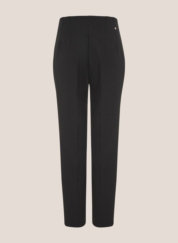 18112887_09_7-CALCA-DET-NERVURAS